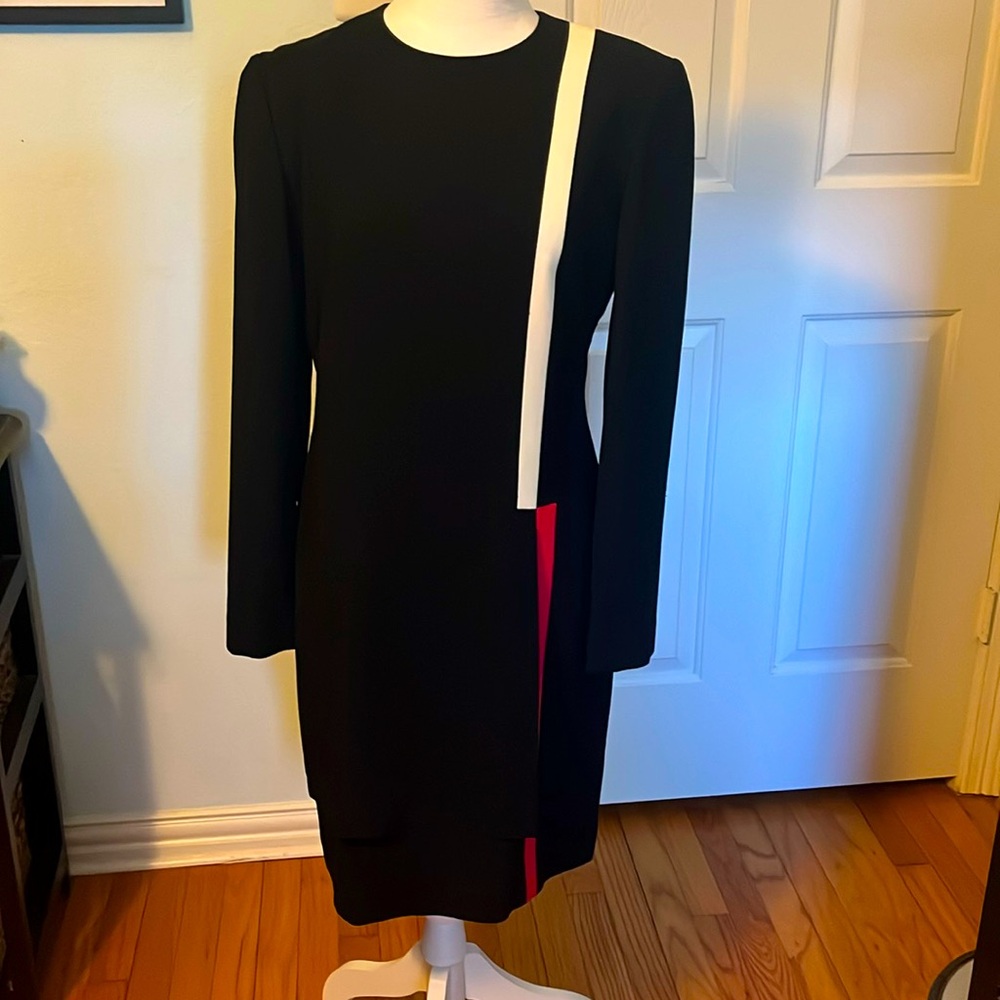 Vintage 
Liz Claiborne Black Long Sleeve
Sheath Lined Crepe Dress size 6